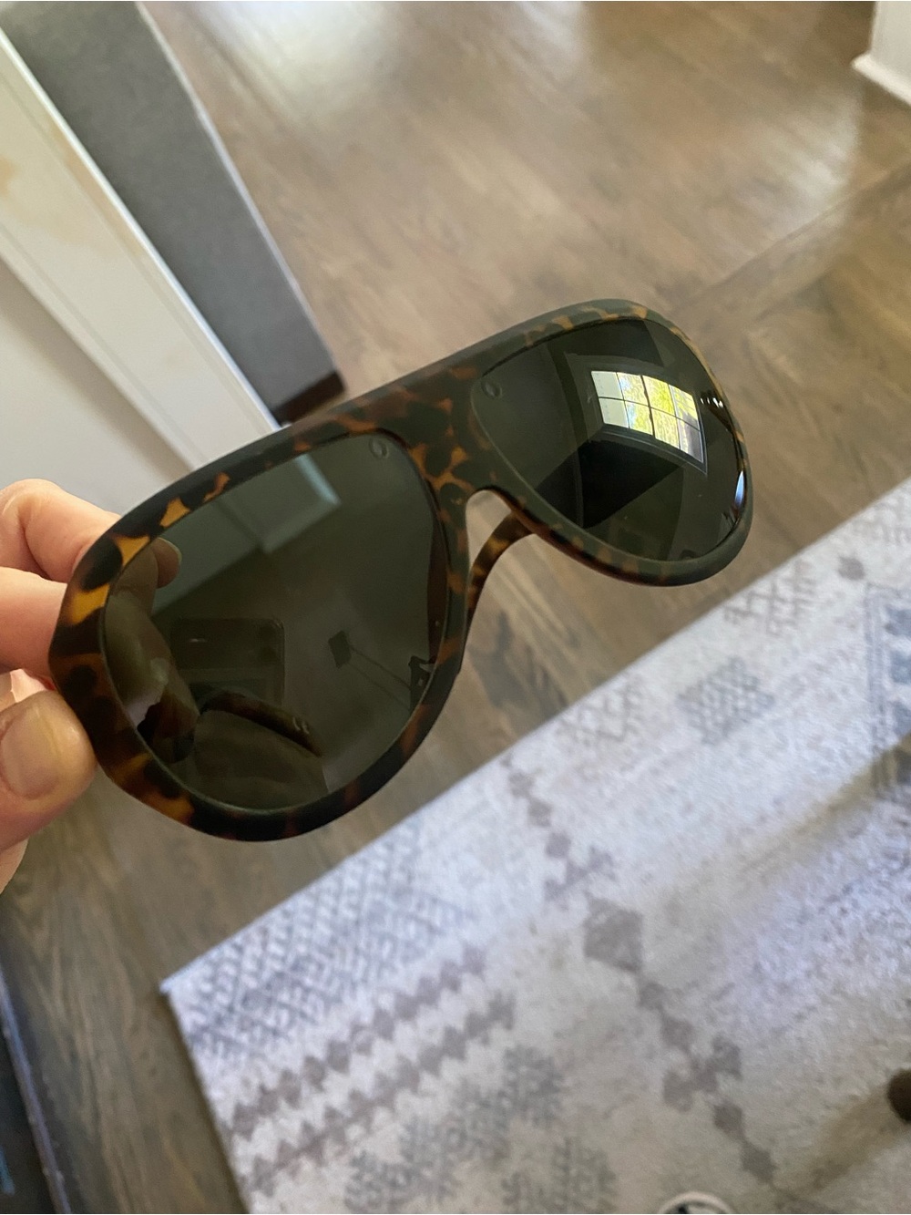 Aerie Offline sunglasses - Picture 4 of 4